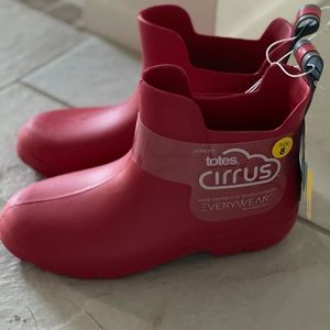 Women’s Totes Cirrus Short Red Rain Boots NWT